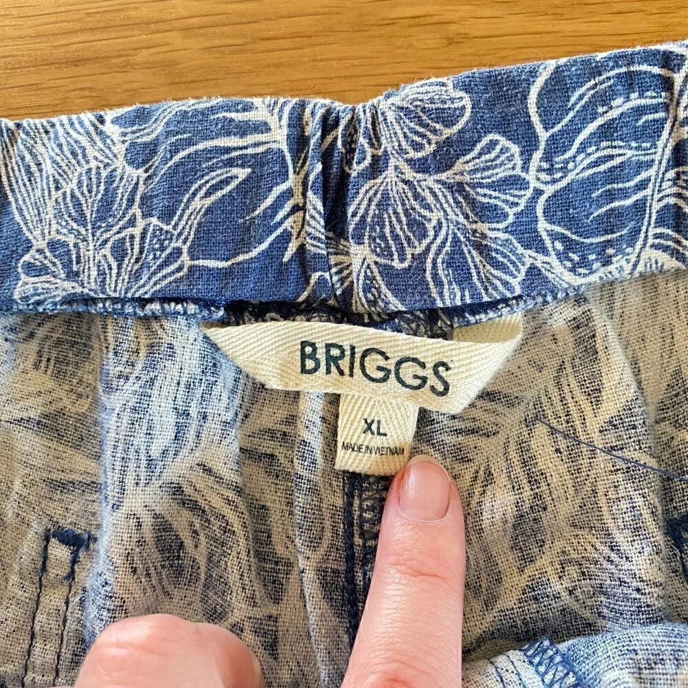 Briggs Women’s Linen Blend Floral Shorts Pockets Navy Blue Tropical Print